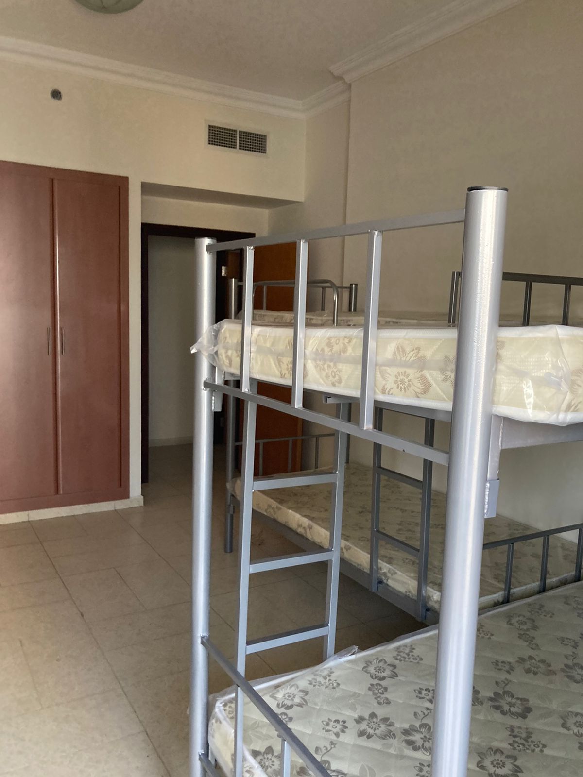 Bedspace in Room In Satwa